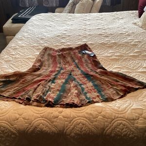 Ann Klein ladies 100% silk skirt, NWT, size 8